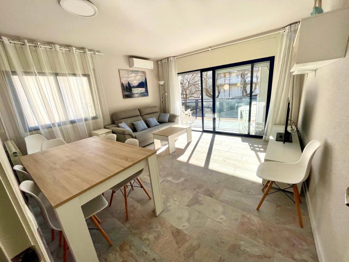 Maria Voramar Apartment กัมบริลส์ ภายนอก รูปภาพ